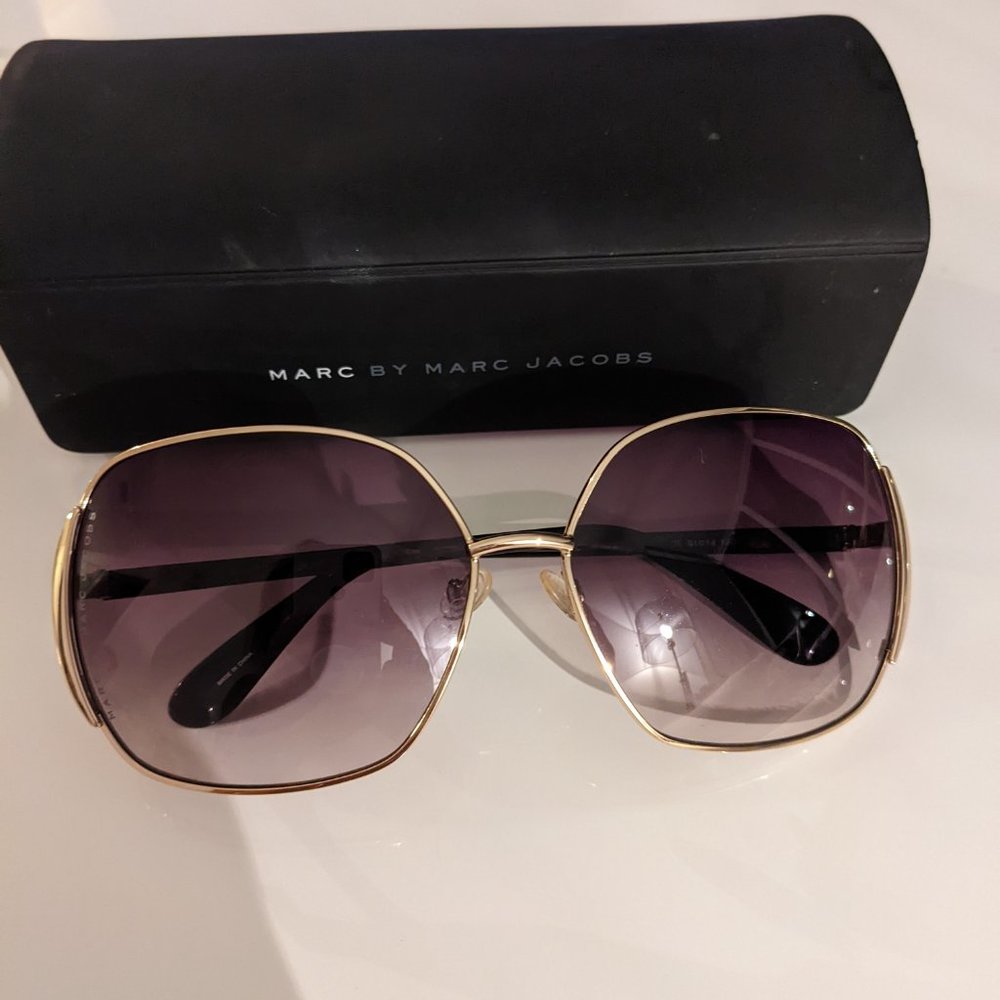 Marc Jacobs Sunglasses - Picture 6 of 6